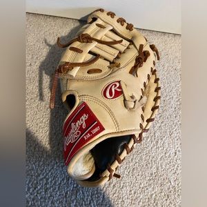 Baseball Rawlings GFBMCX 12.5 inch glove.